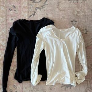 Women's Black and White Long Sleeve Tops